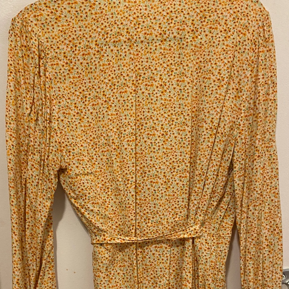 Old Navy Yellow Floral Wrap Blouse - Picture 6 of 6